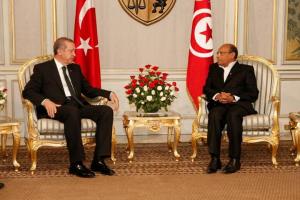مع رجب طيب أوردوغان رئيس الحكومة التركية