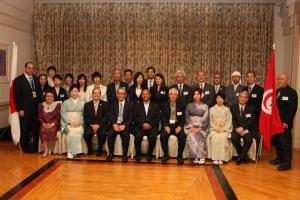 مع مواطنين يابانيين في طوكيو 